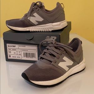 Kids new balance tennis shoes